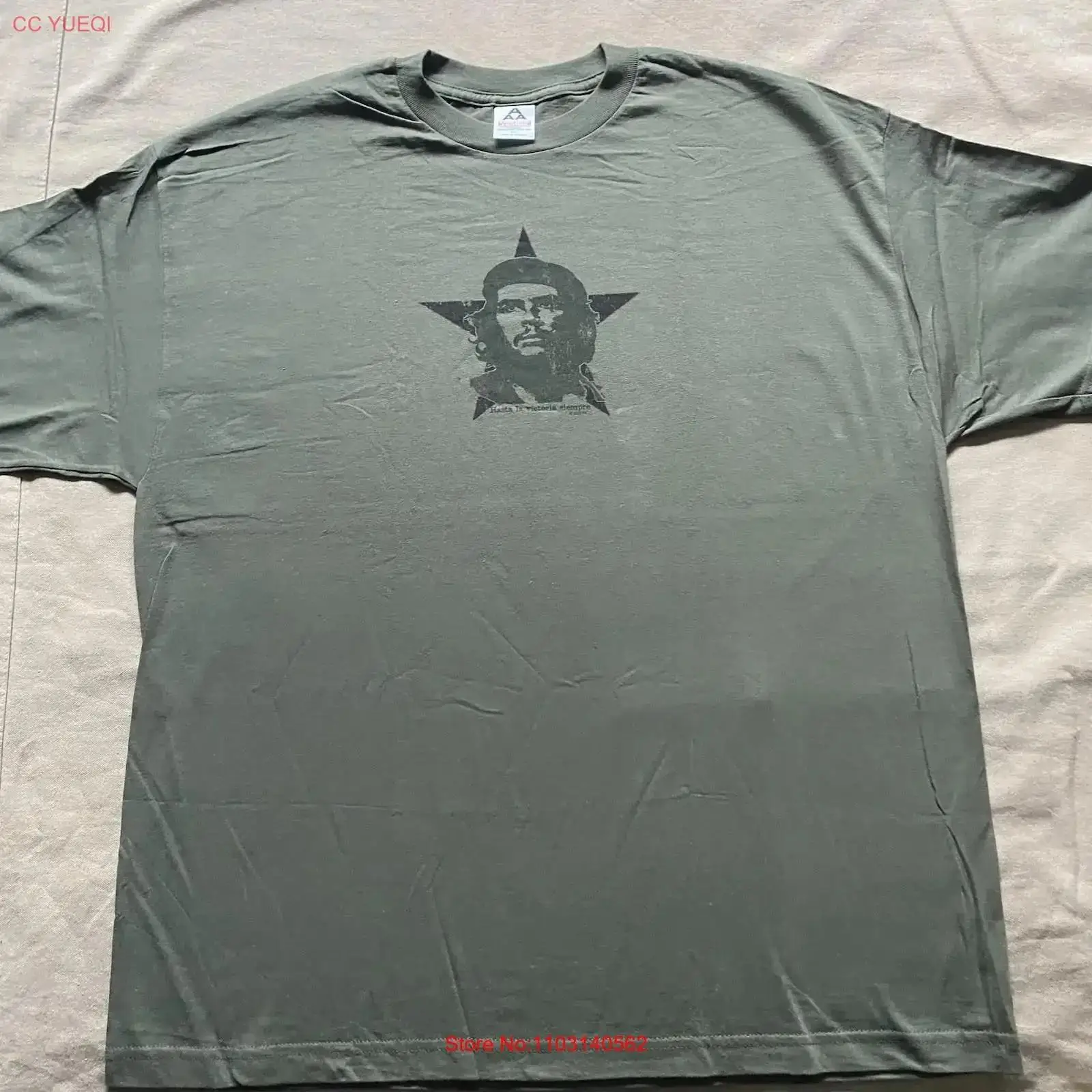 Vintage Fashion Victim - Vintage 2002 FASHION VICTIM Kaos Pria