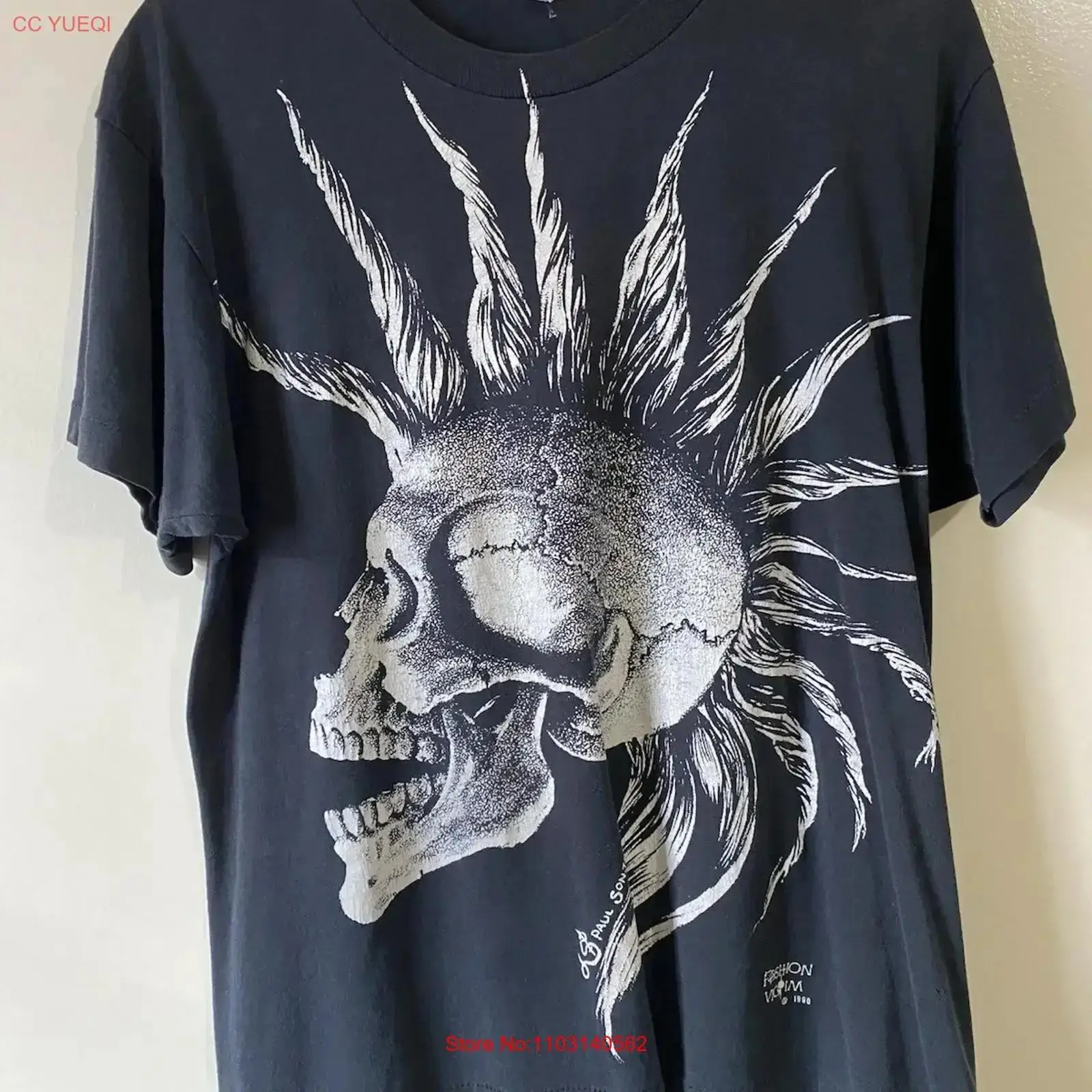Vintage Fashion Victim - Kaos Vintage Fashion Victim 1990, Nyaman,