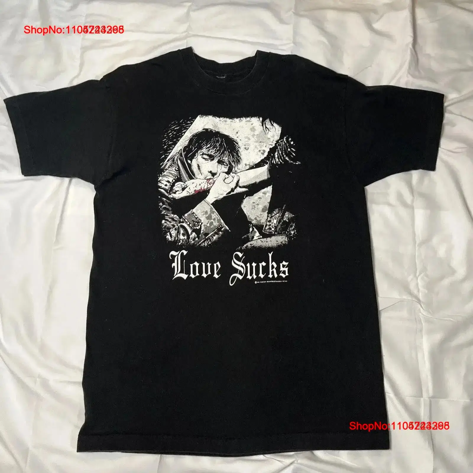 Vintage Fashion Victim - Kaos Vintage 90an Love Sucks Vampire