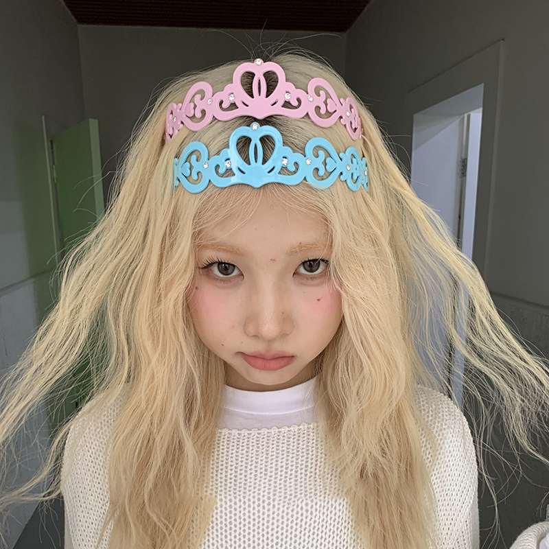 Vintage Fashion Photography - Bando Bentuk Mahkota Milenium Vintage Y2K,