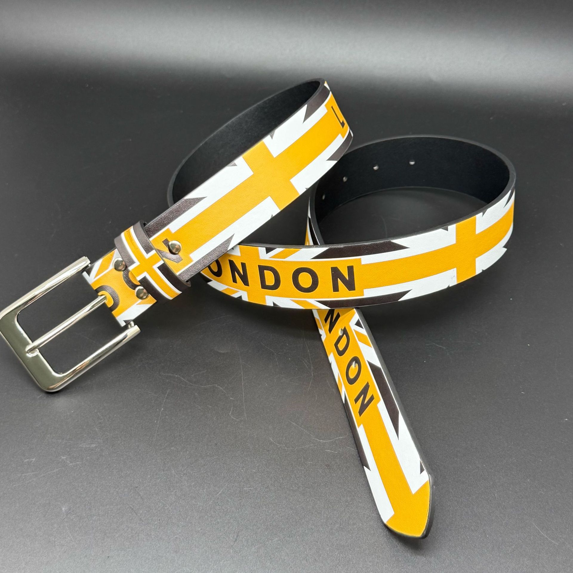 Sabuk Pinggang Unisex American - Vintage Fashion London ulasan dan harga